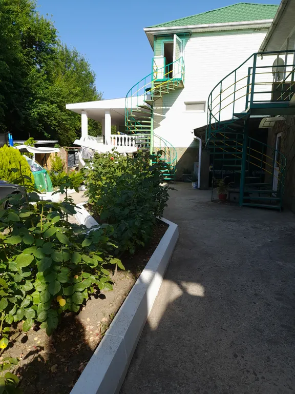 Просторный семейный номер улучшенный с видом на горы