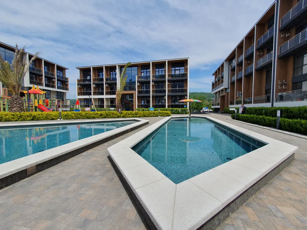 Квартира с бассейном