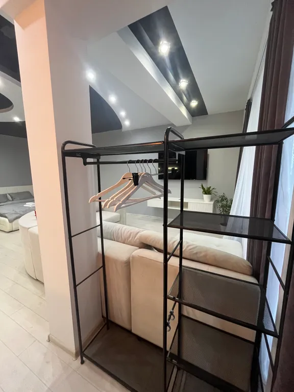 Просторная студия с панорамным видом