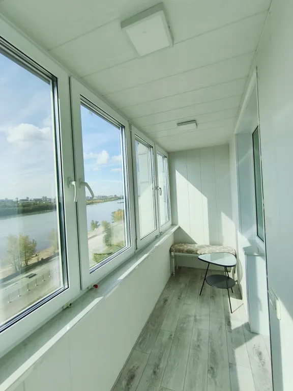 Апартаменты в центре с видом на Иртыш