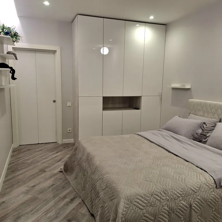 Современная уютная 2х комнатная квартира (евротри) в центре города