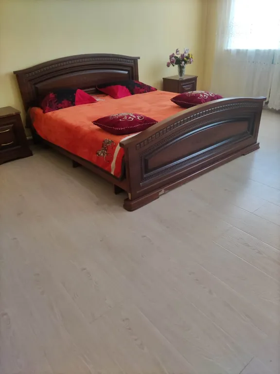 Просторная комната площадью  35 кв