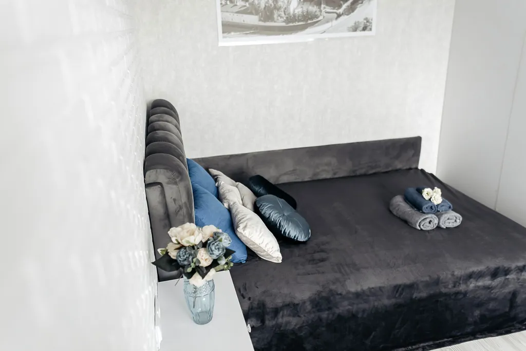 Студия на пешеходной улице в самом центре города