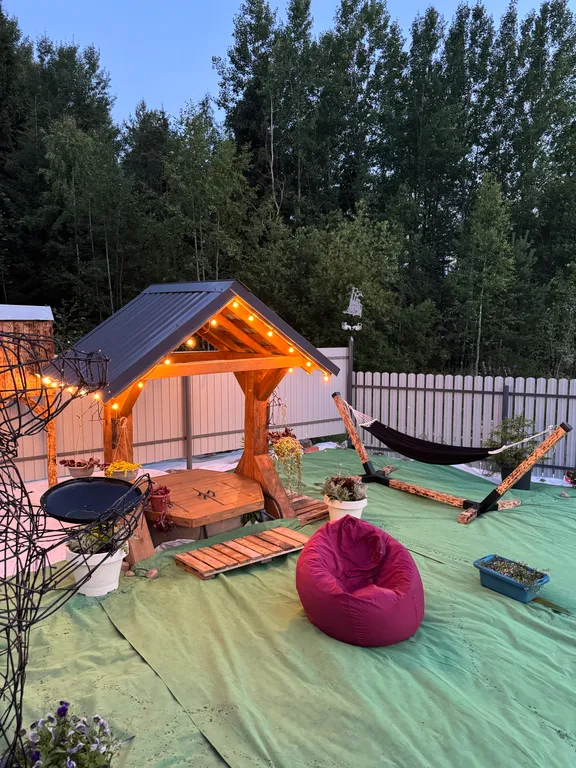 Уютный треугольный Ромашковый дом.