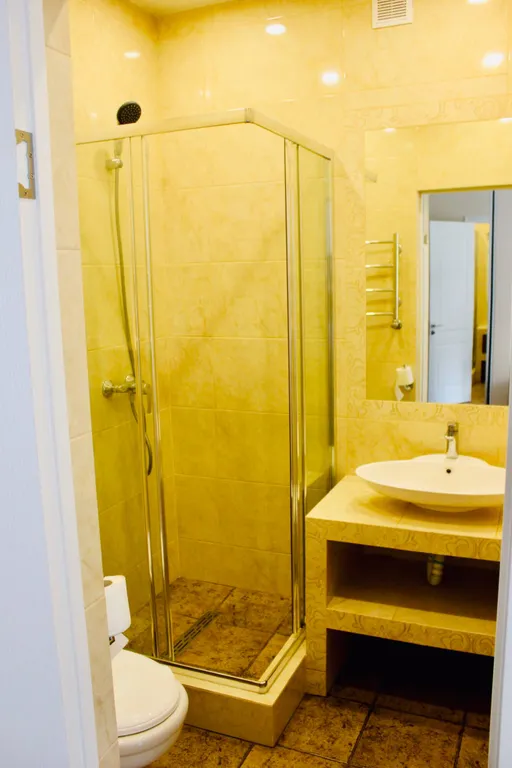 Уютная студия с видом на лес