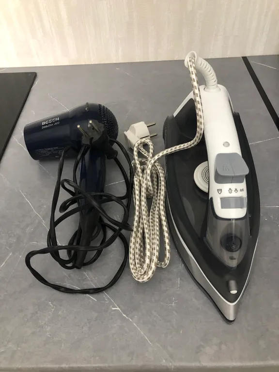 Студия с камином у парка