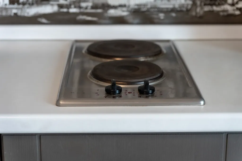 Студия у ледовой арены Трактор