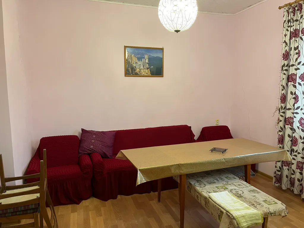 Этаж под ключ в зеленом дворе