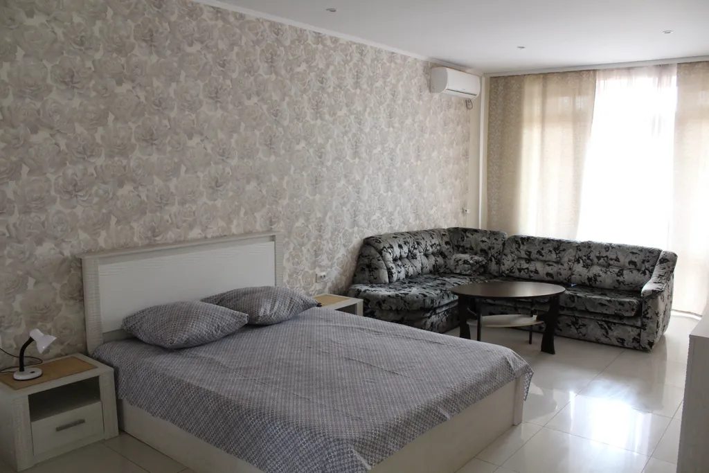 Квартира Квартира Супер люкс с кухней, для двоих с отдельным входом — Кущёвская