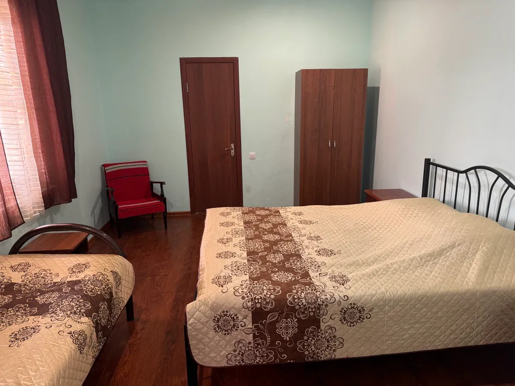 Уютный 2-х этажный коттедж в прекрасном саду