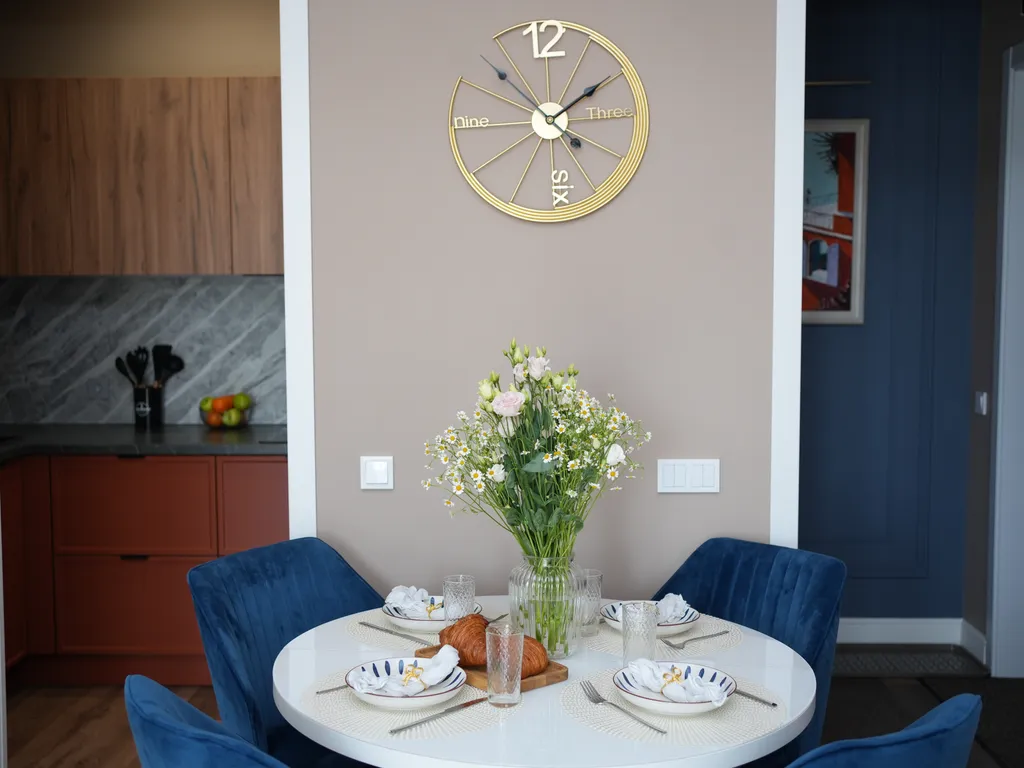 Стильная, современная квартира на набережной реки Волги