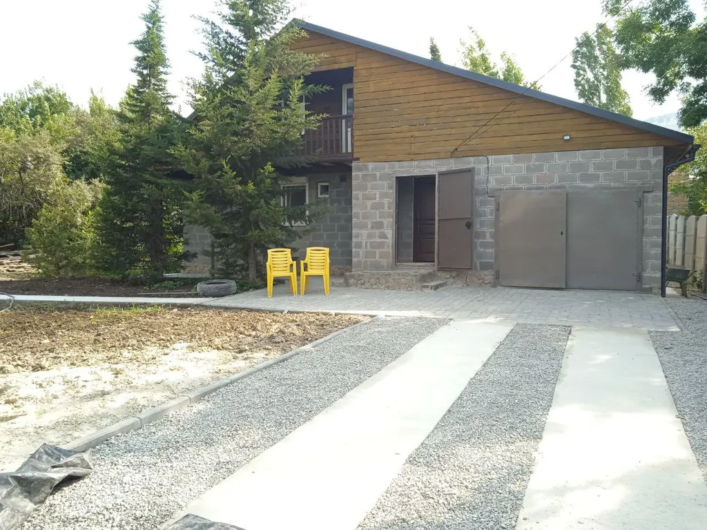 Уютный дом в байдарской долине