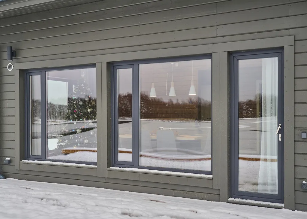 Дом на берегу озера