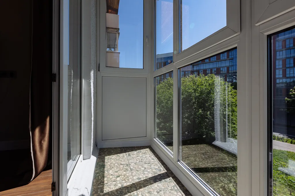 Две минуты и вы уже на Острове Канта, в самом центре Калининграда!