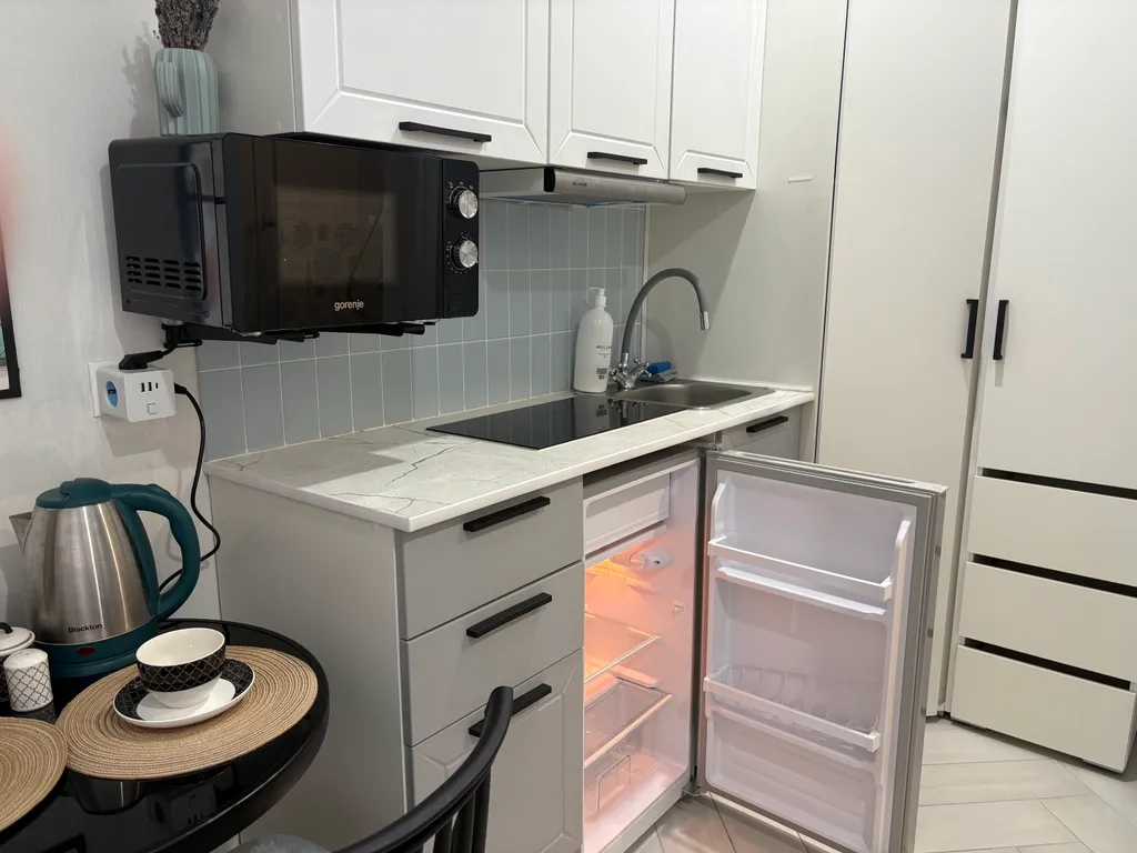 Стильная уютная инстаграммная студия "тропики" в элитном жк