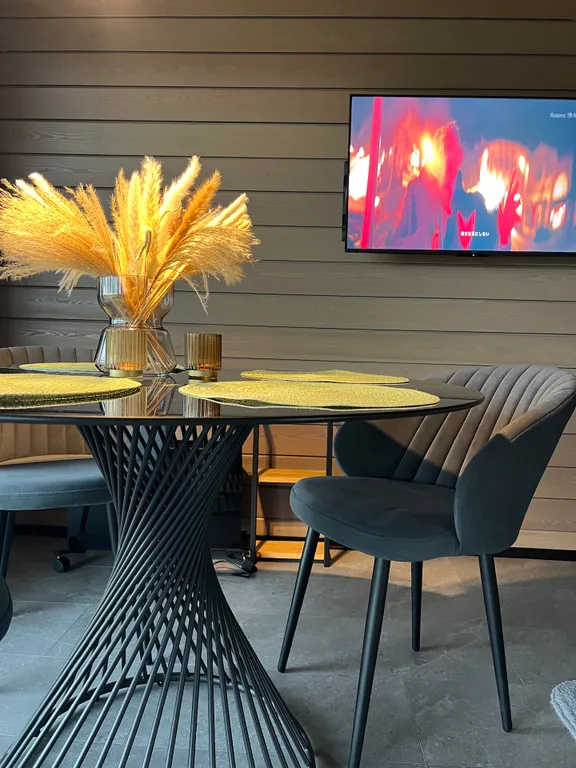 Дом на озере