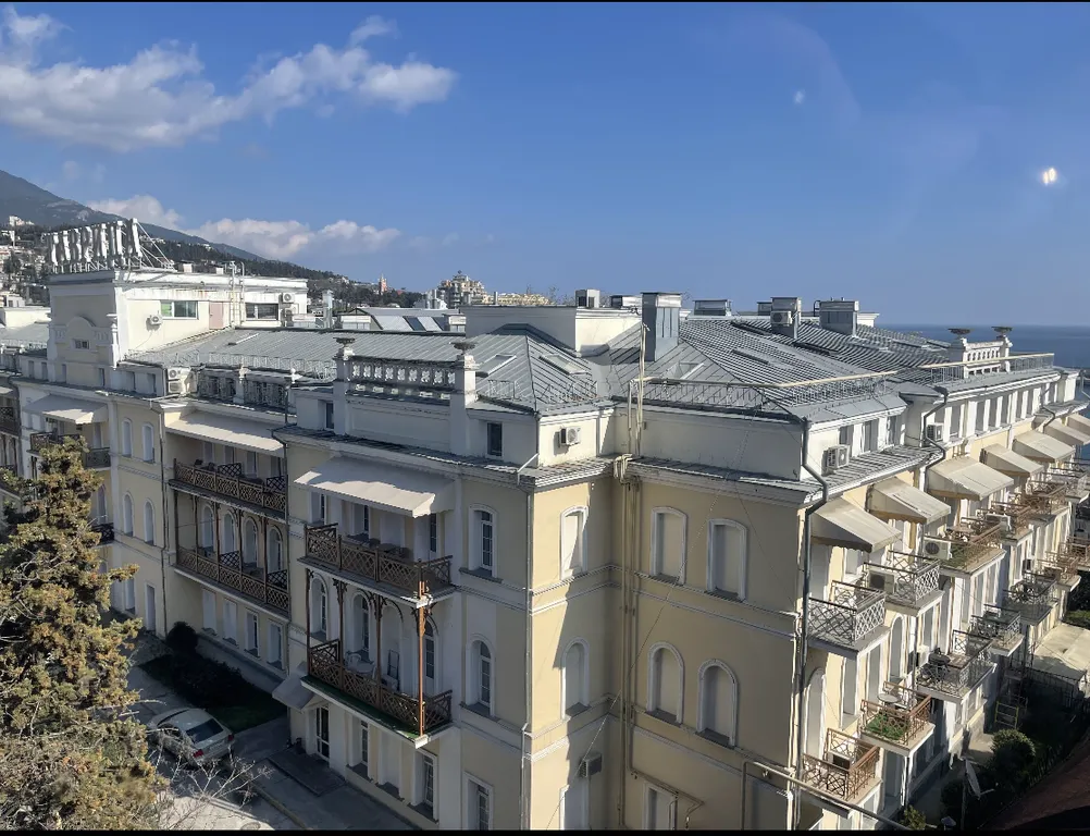 Шикарный люкс - итальянский натуральный мрамор и красное дерево