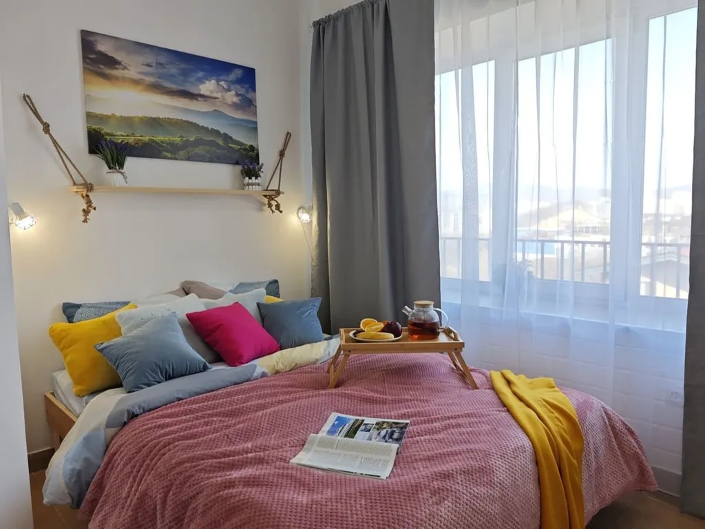 Квартира Комфортабельная студия со всем необходимым для двоих гостей — аренда посуточно в Владивосток