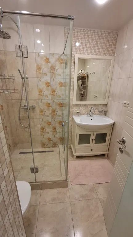 Квартира в ЖК Меридиан, уютные апартаменты с террасой и отдельной спальней