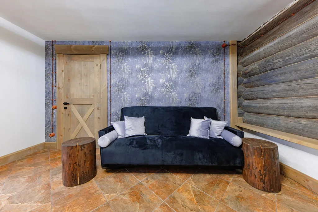 Дом  с летней кухней на три спальни с камином и террасой