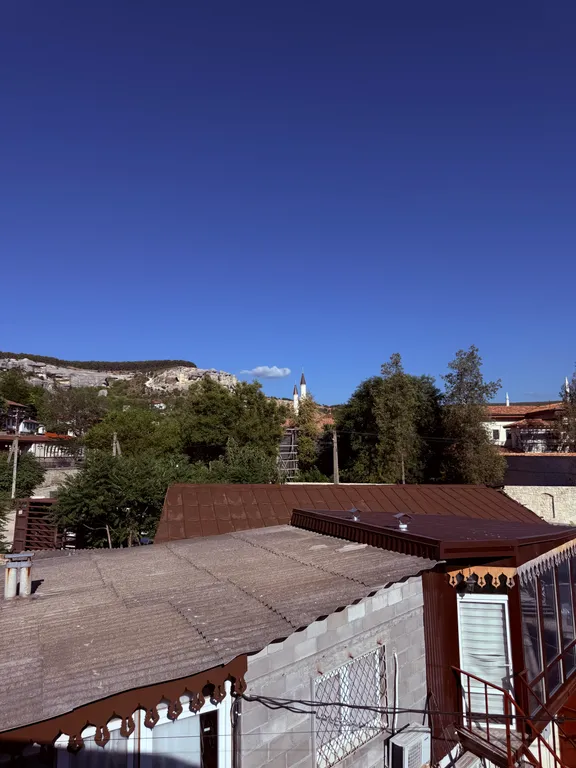 Уютная студия через забор с Ханским дворцом