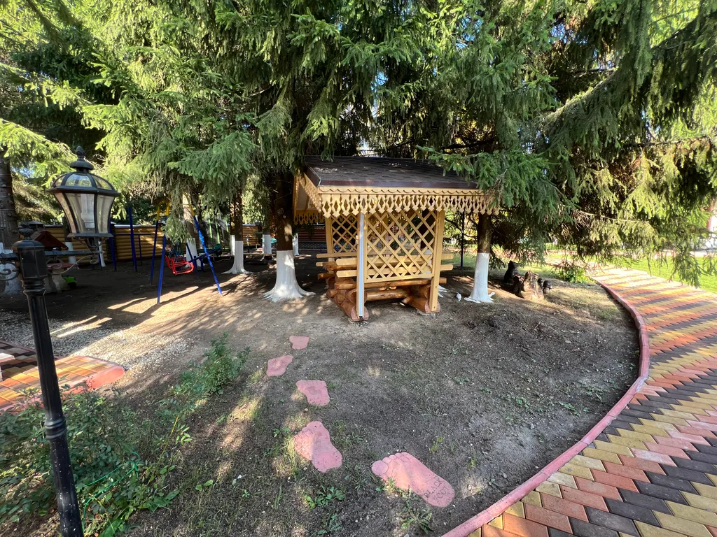 Терем в лесу