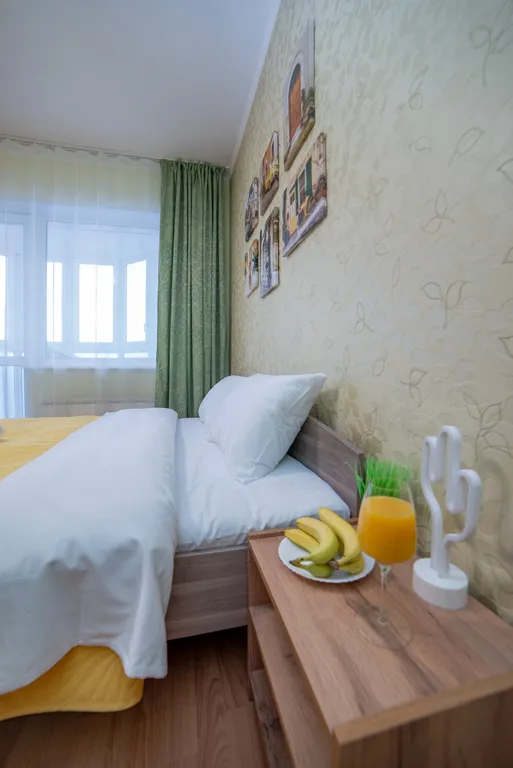 Желтые попугаи в прериях