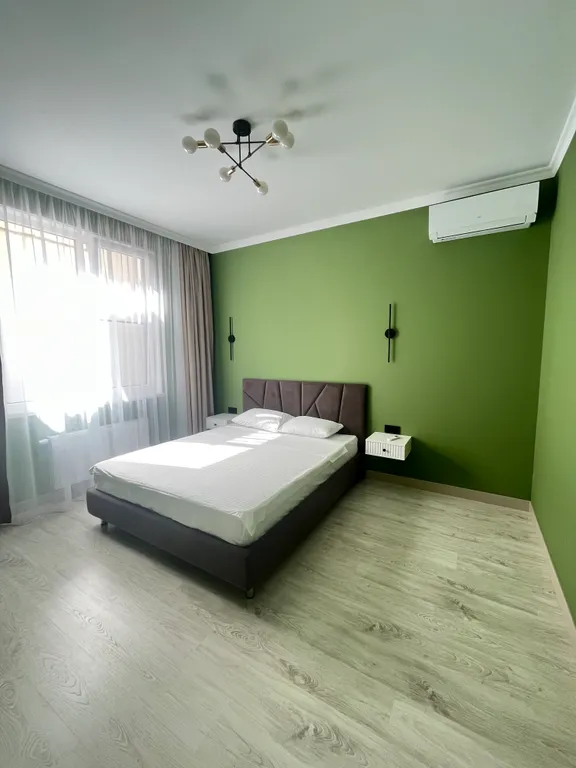 Новый дом с бассейном