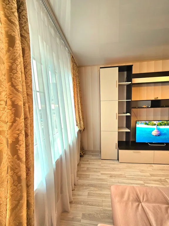 Трёхкомнатная с видом на море и горы