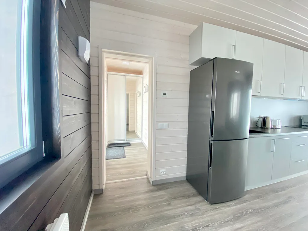 Коттедж Новый комфортабельный дом для отдыха на берегу лесного озера Маролампи — Санкт-Петербург