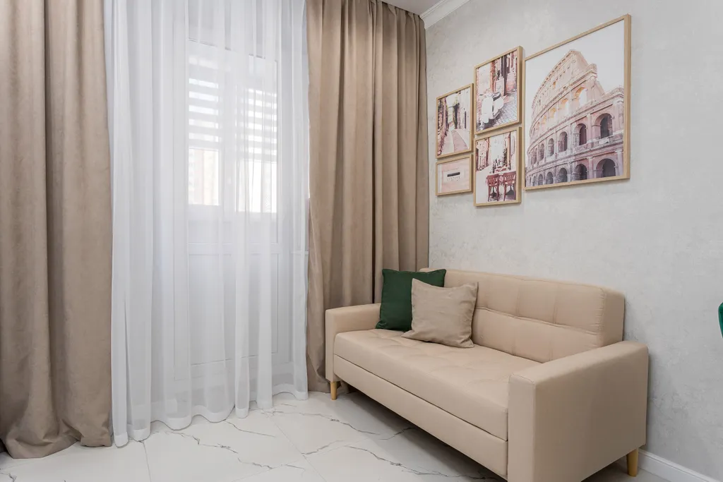 Двухкомнатные апартаменты LikeHome Изумрудные вблизи парка Галицкого