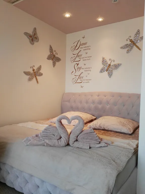 Квартира Апартамент-студия Зимняя Вишня — аренда посуточно в Несвиж