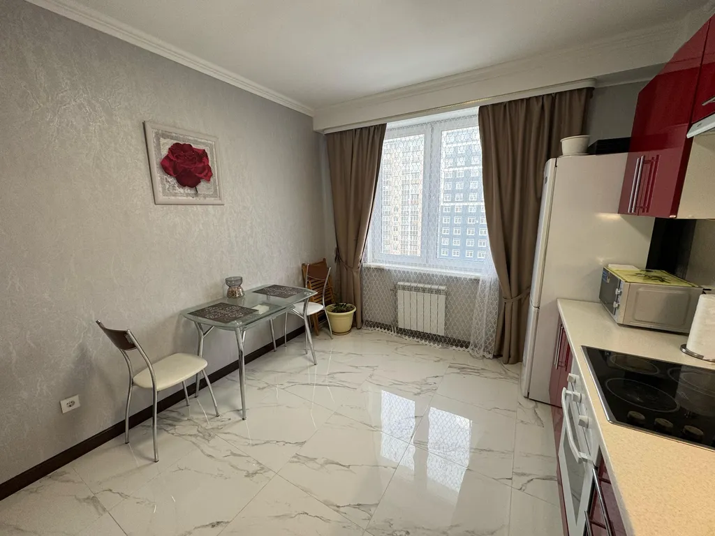 Квартира возле ОКБ и Экспо