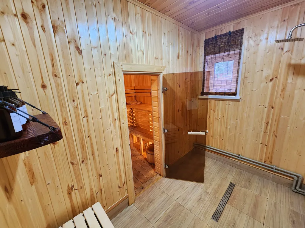 Дом с баней рядом с городом