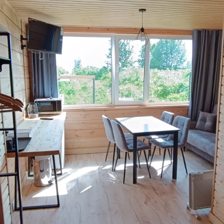 Дома для отдыха "Ипиней" С видами на домашние вулканы, город, бухту