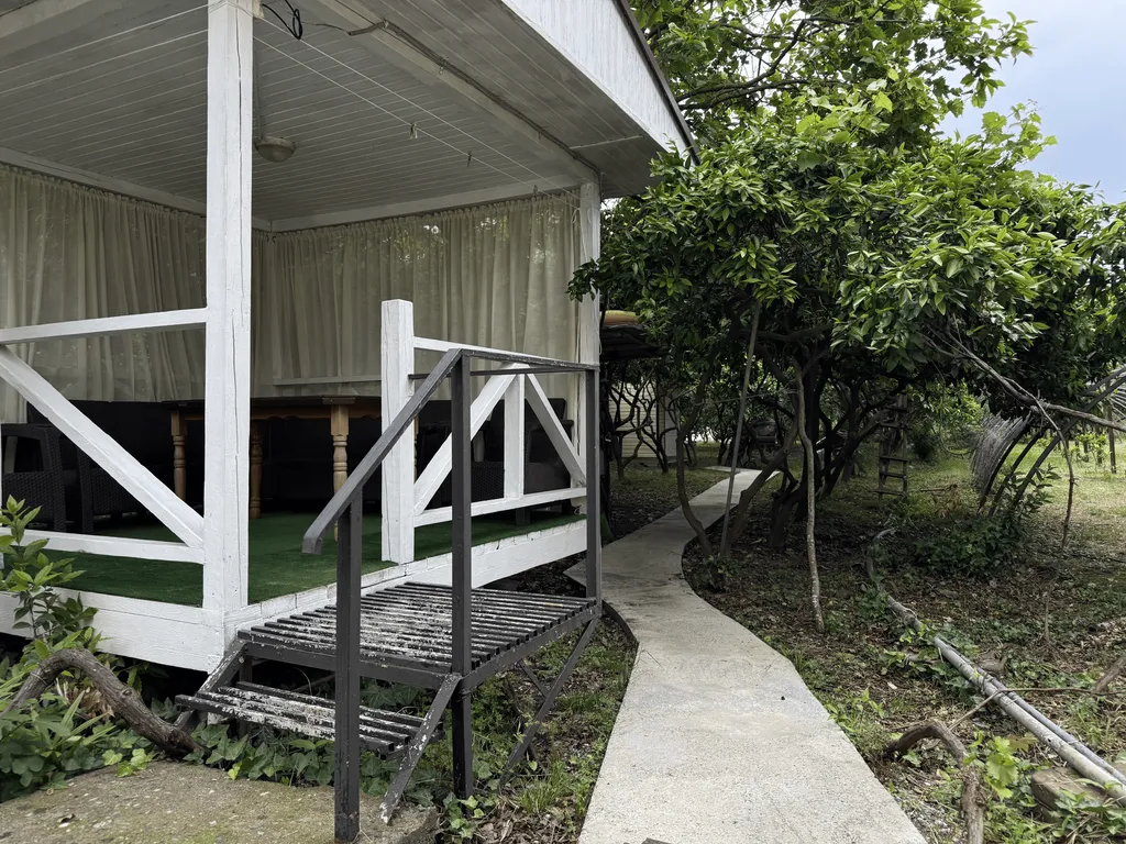 Уютный дом у моря