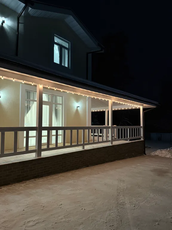 Уютный дом у леса