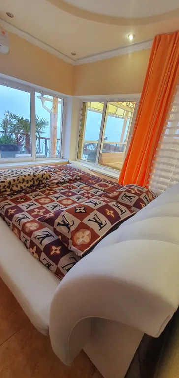 Апартаменты с панорамными террасами на море