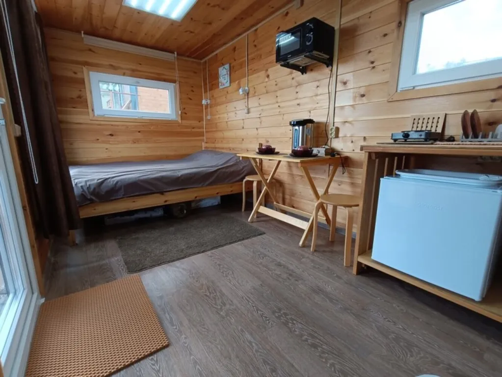 Домик с панорамным видом