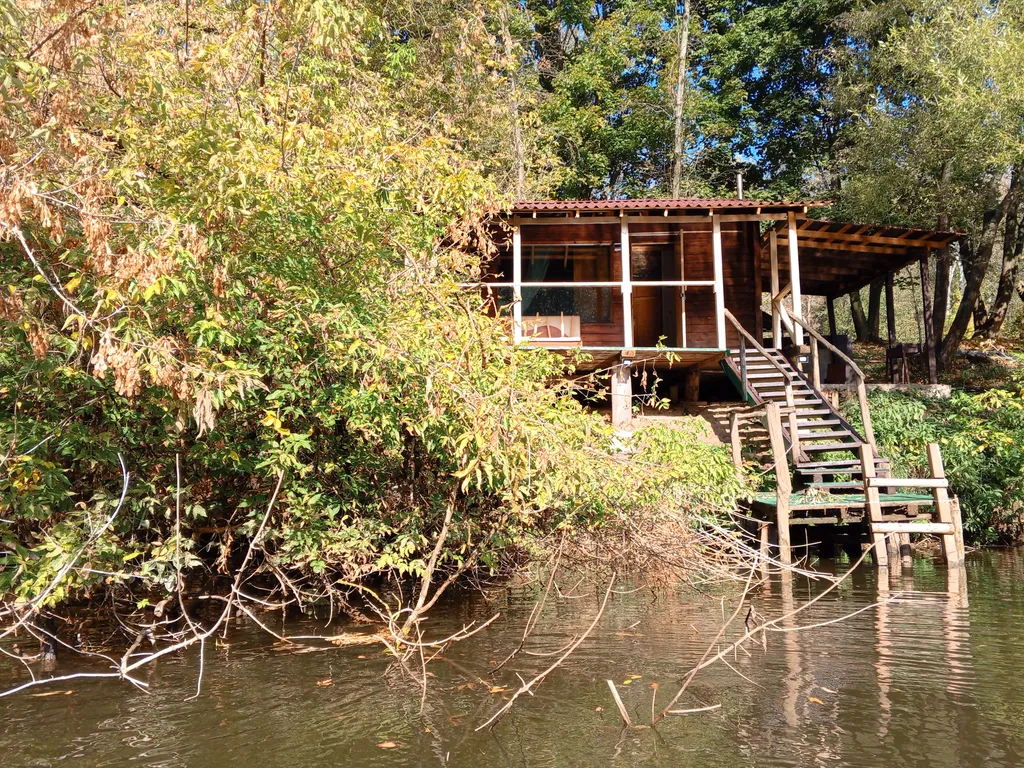 Коттедж Коттедж Избушка с баней для рыбалки и отдыха — Володарского