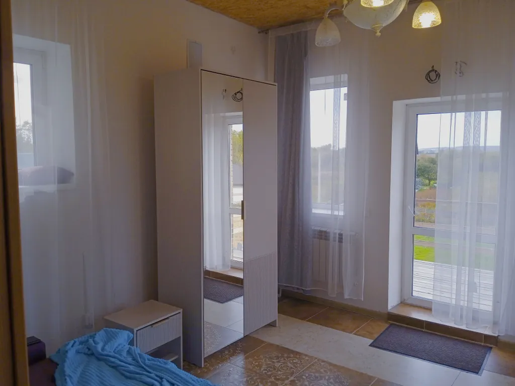 8-комнатный Дом