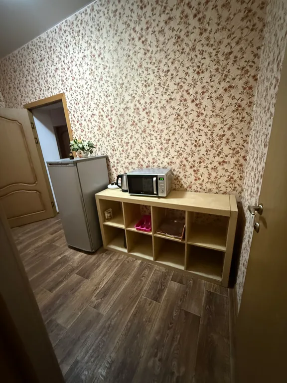 Комната с парковкой и местом для отдыха на улице