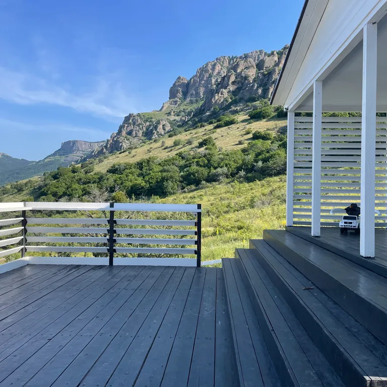 Коттедж Домик в горах Cherrychillvillage — Лучистое