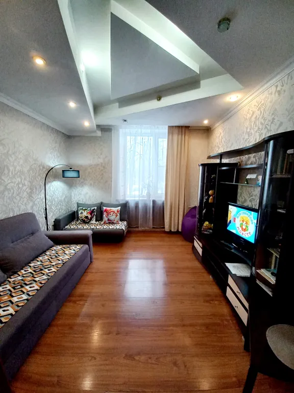 Просторный апартамент с раздельными комнатами в сердце Пскова