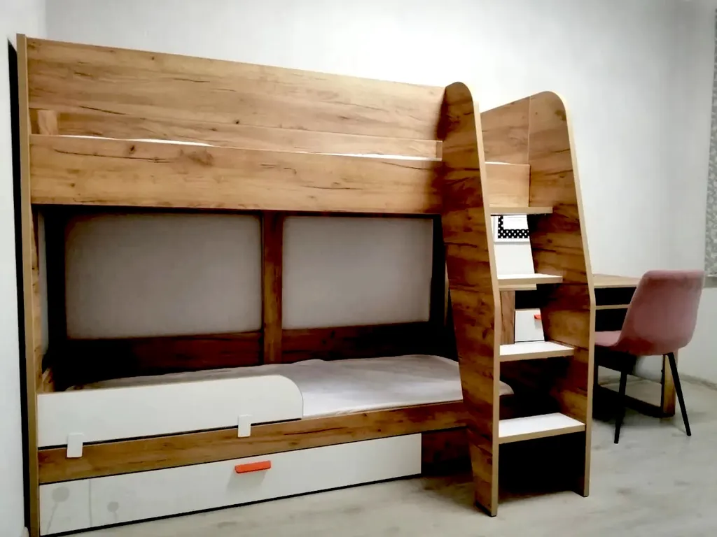 Семейная квартира с бассейнами