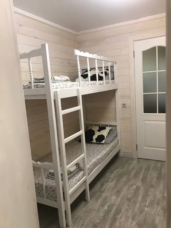 Домик и дворик Персиковая поляна