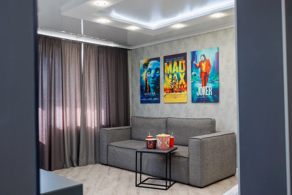 Киностудия - свежая студия с 65" Smart-TV