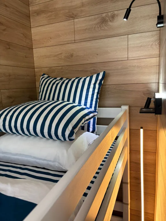 Квартира Двухкомнатная квартира с дизайнерским ремонтом — Адлер