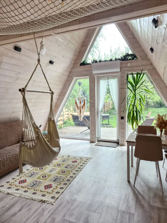 Домик Шалаш в центре Нижнего Новгорода