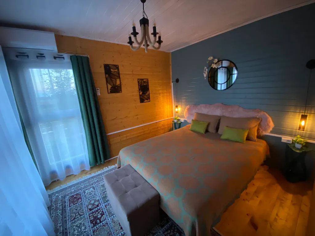 Отдельный дом со своей территорией, с баней, с мини бассейном